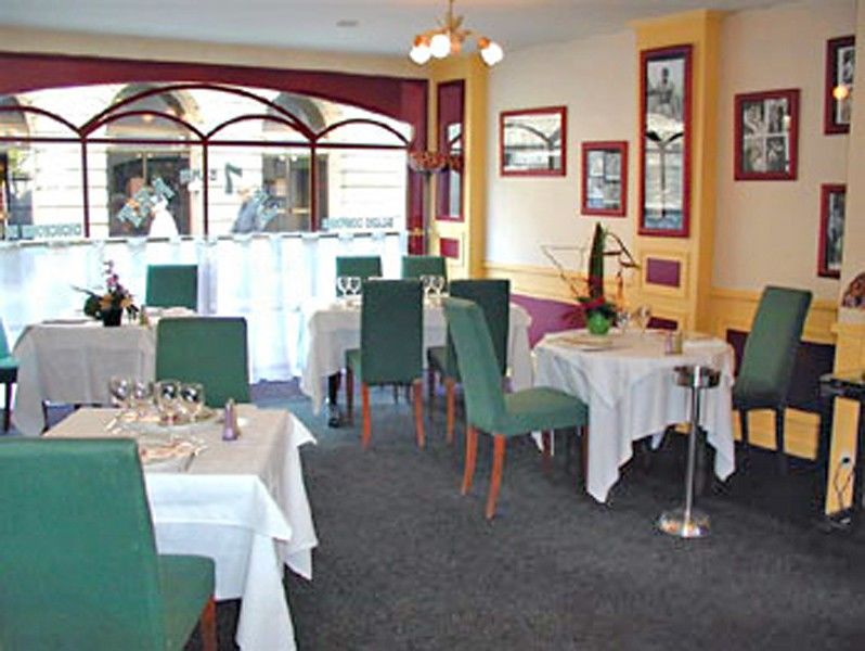 Hotel De Brunville & Spa Байо Ресторант снимка